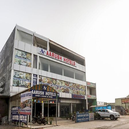 Hotel O Aarush Jhajhar Buitenkant foto
