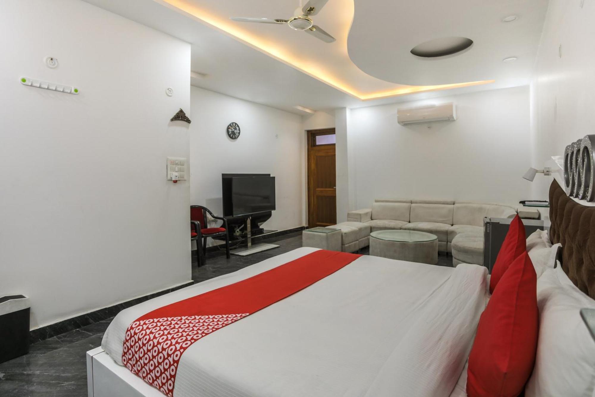 Hotel O Aarush Jhajhar Buitenkant foto