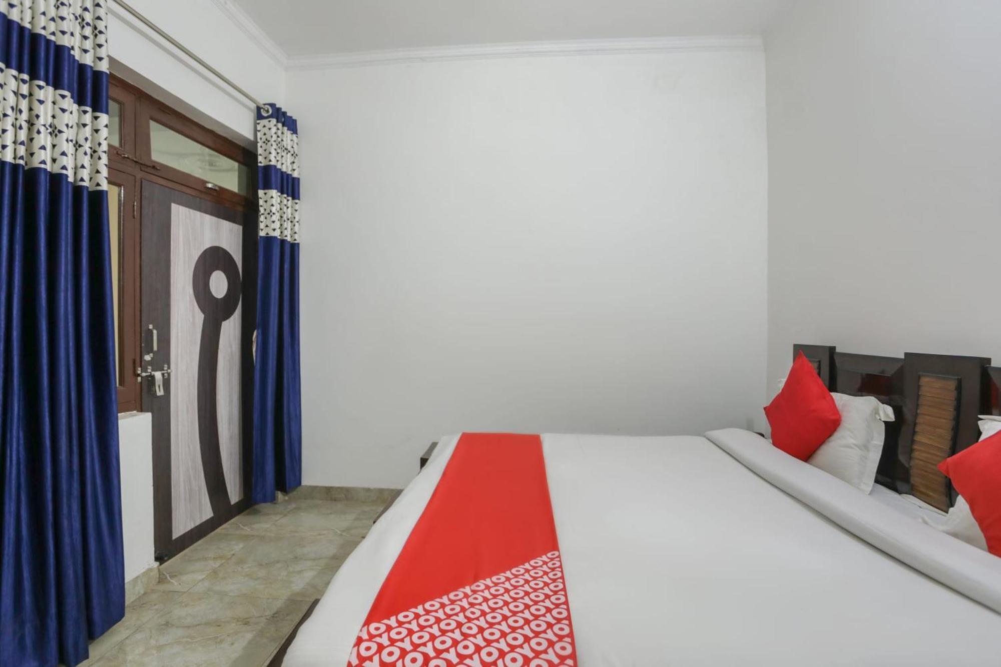 Hotel O Aarush Jhajhar Buitenkant foto