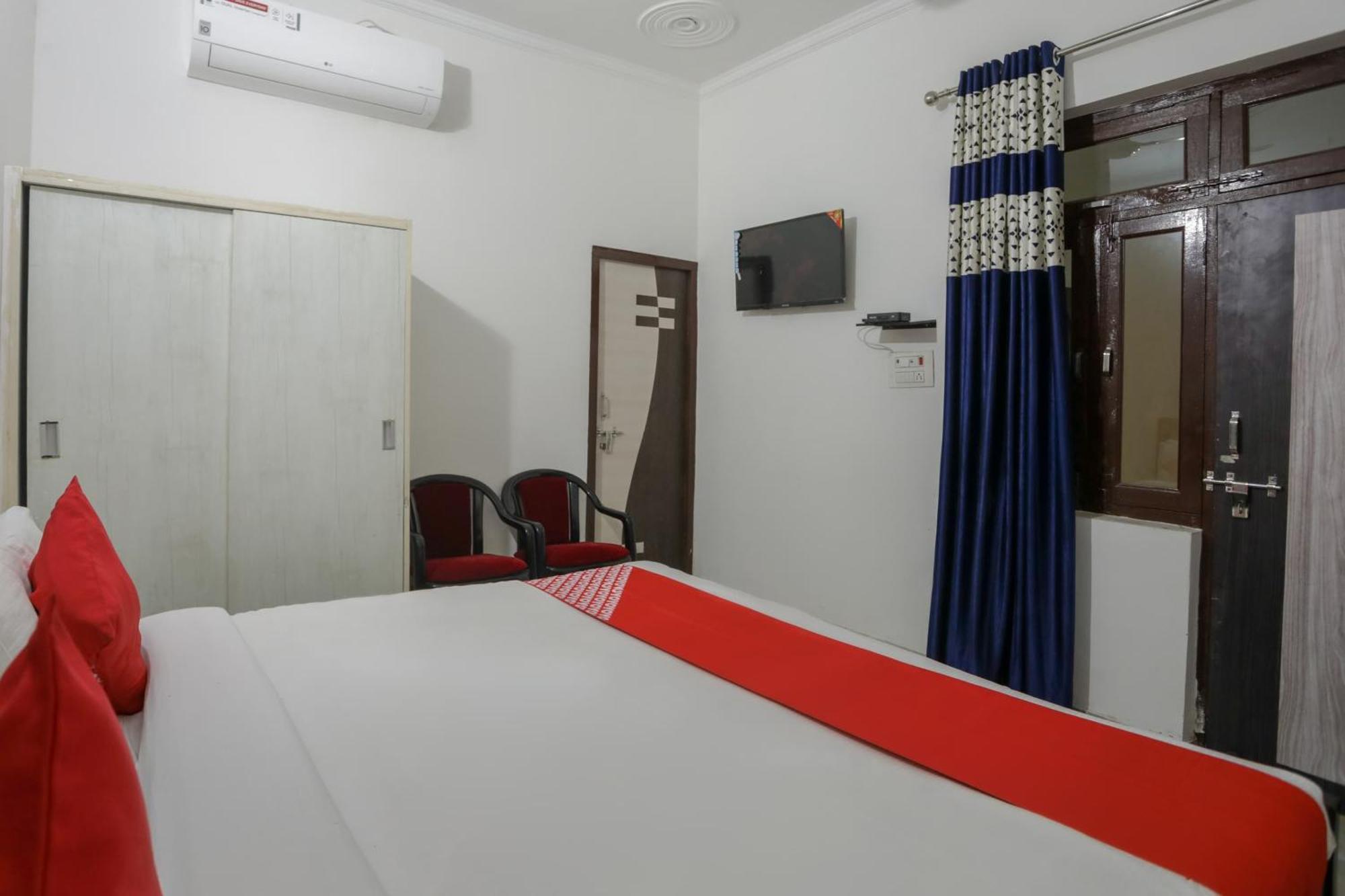 Hotel O Aarush Jhajhar Buitenkant foto