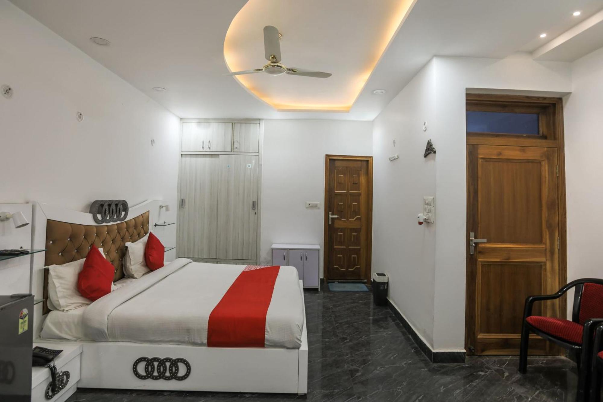 Hotel O Aarush Jhajhar Buitenkant foto