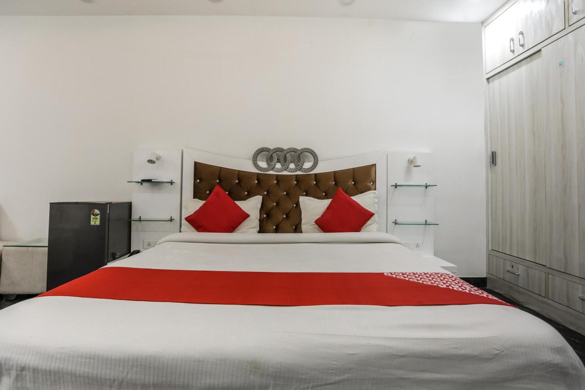 Hotel O Aarush Jhajhar Buitenkant foto