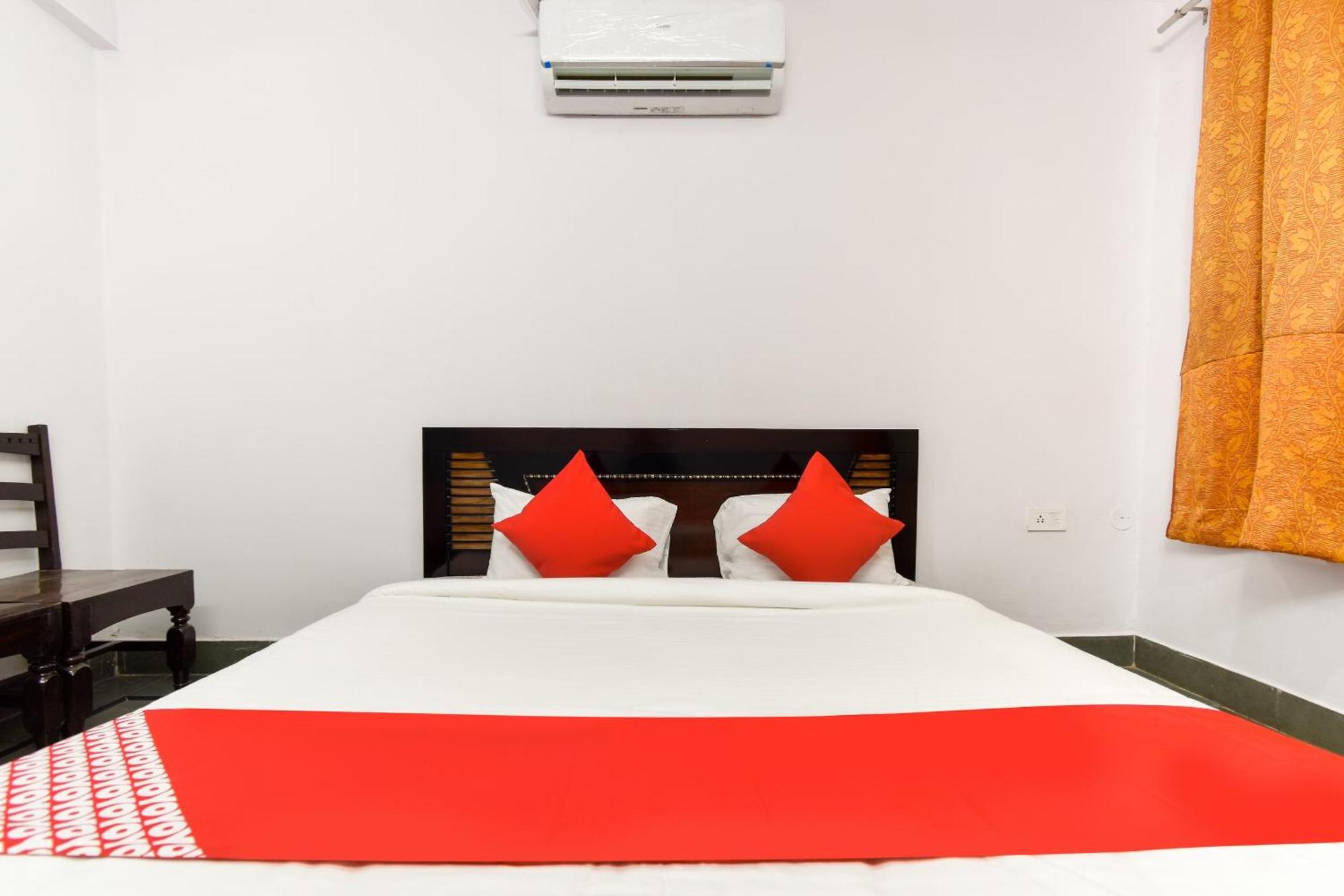 Hotel O Aarush Jhajhar Buitenkant foto
