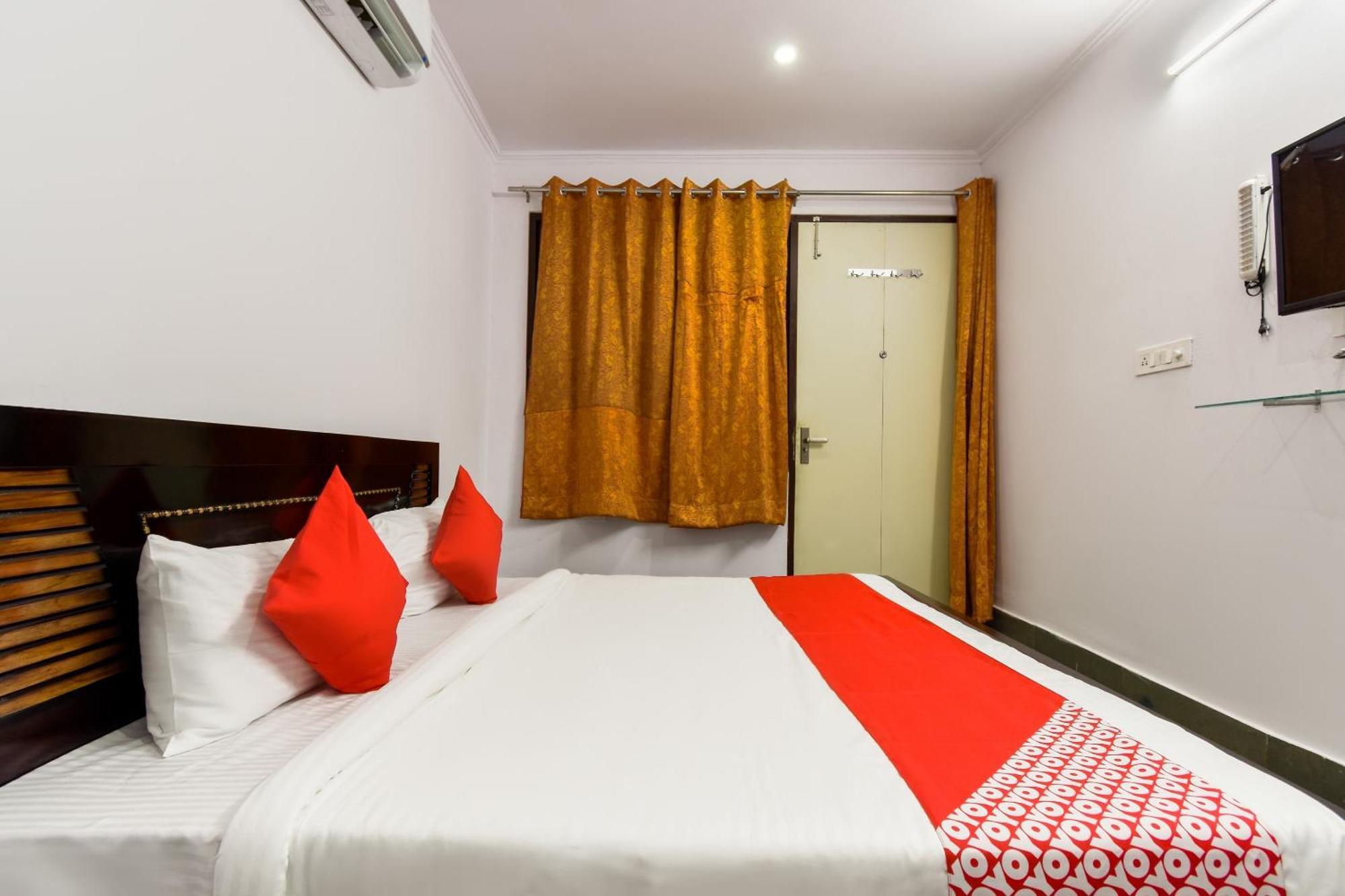 Hotel O Aarush Jhajhar Buitenkant foto